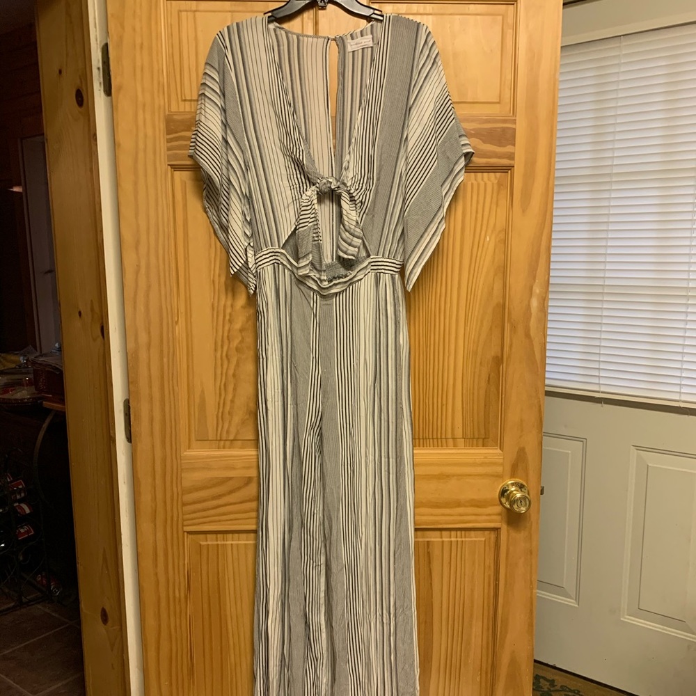 jumpsuit! - Picture 5 of 5